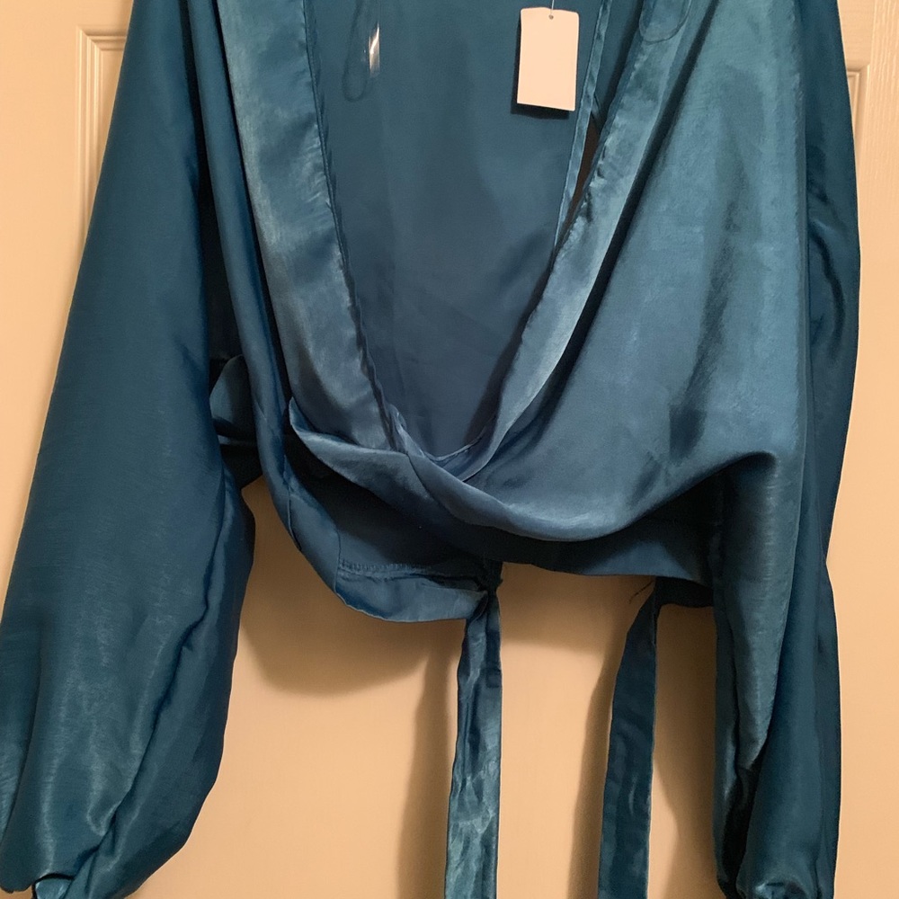 Women’s blouse - Picture 2 of 3